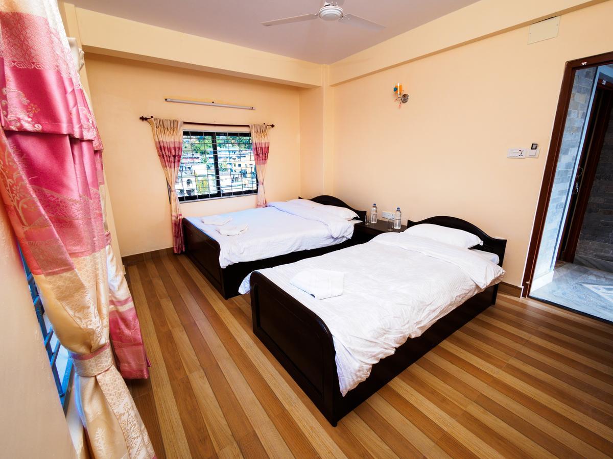 Hotel Sunflower Pokhara Zewnętrze zdjęcie