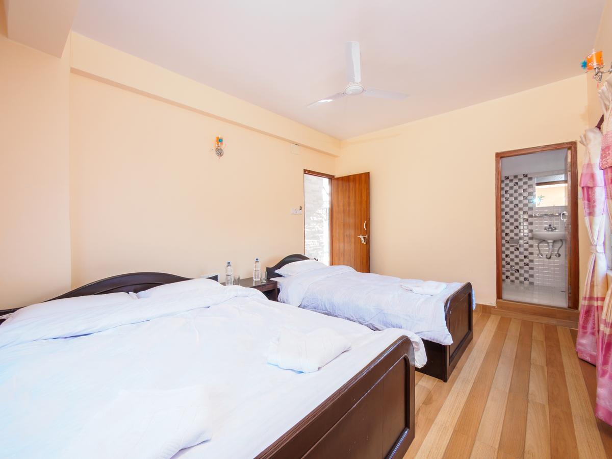 Hotel Sunflower Pokhara Zewnętrze zdjęcie