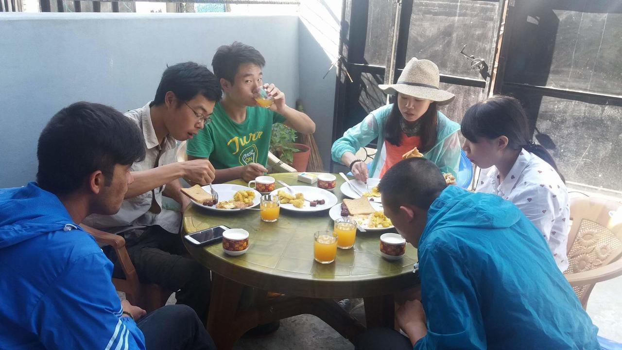 Hotel Sunflower Pokhara Zewnętrze zdjęcie